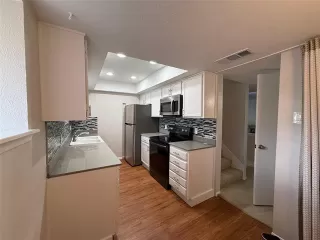 Photo #2: 21248494 Listing 