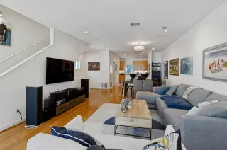 Photo #3: 21248505 Listing 