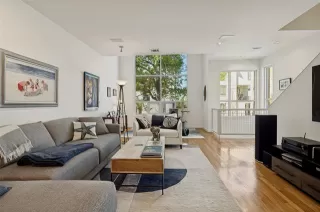 Photo #4: 21248505 Listing 