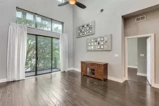 Photo #6: 21248739 Listing 