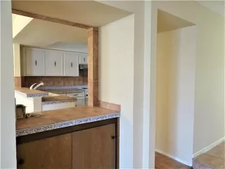 Photo #5: 21248872 Listing 