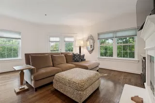 Photo #2: 21249727 Listing 