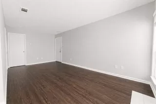 Photo #5: 21250109 Listing 