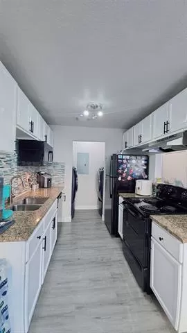 Photo #6: 21250493 Listing