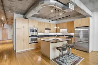 Photo #4: 21250565 Listing 