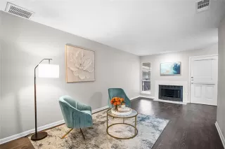 More Details about MLS # 21251141 : 4502 GASTON AVENUE #319