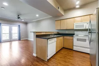 Photo #3: 21251198 Listing
