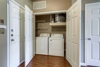 Photo #4: 21251198 Listing