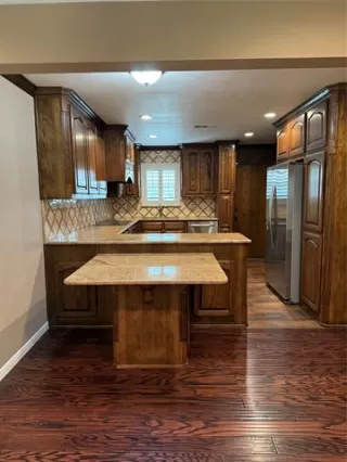 Photo #2: 21251424 Listing