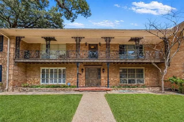 MLS: 21251426 Condo For Sale