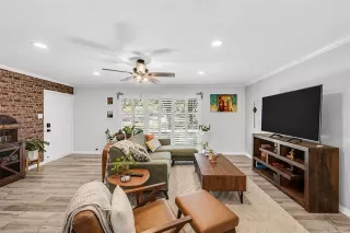 Photo #4: 21251426 Listing 