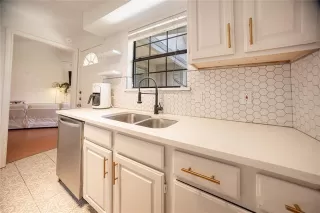 Photo #4: 21251631 Listing 