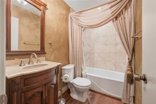 Photo #4: 21252187 Listing