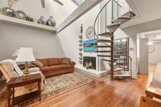 Photo #6: 21252187 Listing