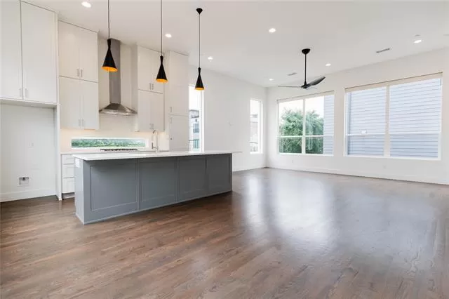 MLS: 21252686 Condo For Sale