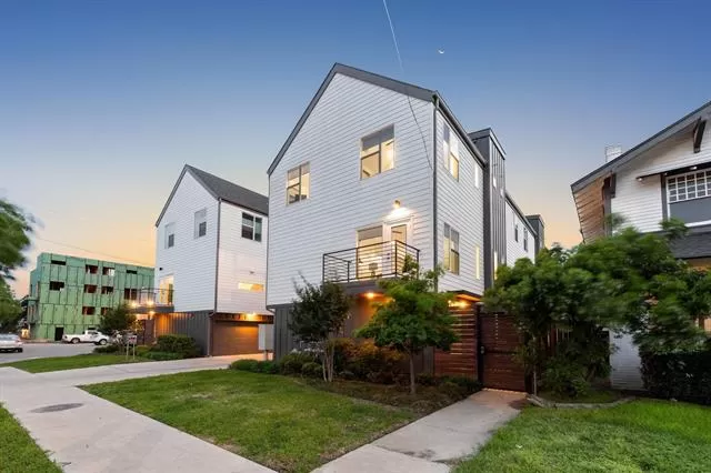 MLS: 21252738 Condo For Sale