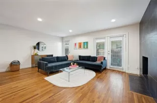 Photo #5: 21252955 Listing 