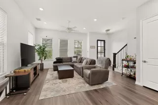 Photo #2: 21253224 Listing