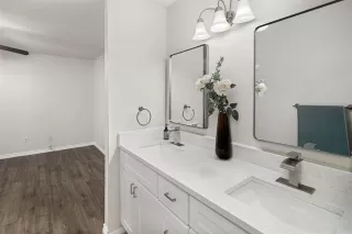 Photo #2: 21253514 Listing 