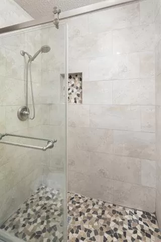 Photo #3: 21253514 Listing 