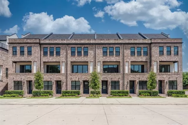 MLS: 21253548 Condo For Sale
