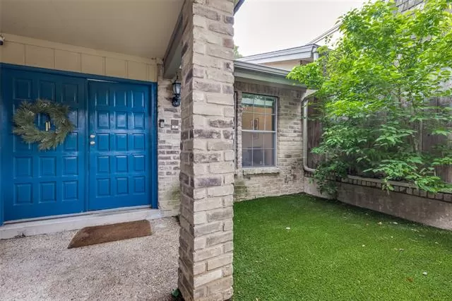 MLS: 21253632 Condo For Sale