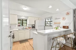 Photo #3: 21253920 Listing 