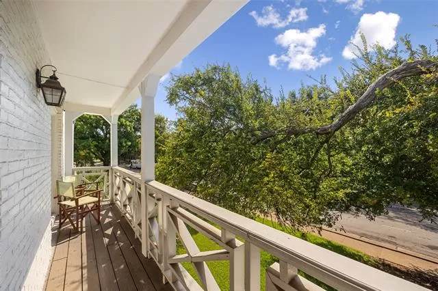 MLS: 21254002 Condo For Sale