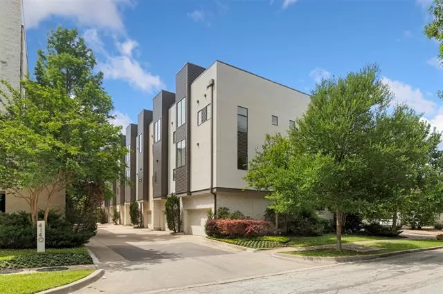 MLS: 21254016 Condo For Sale