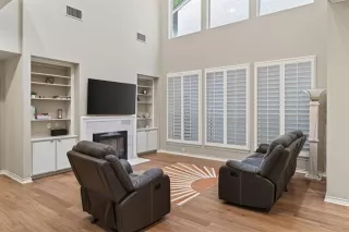 Photo #2: 21254678 Listing 