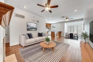 Photo #4: 21254684 Listing 