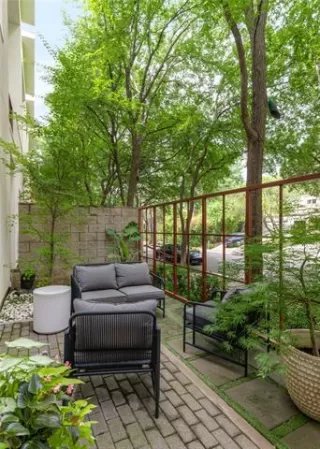 Photo #2: 21254712 Listing 