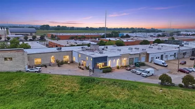 MLS: 21254847 Condo For Sale