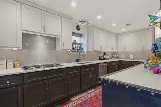Photo #4: 21254847 Listing