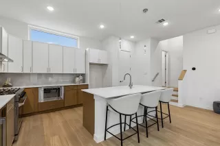 Photo #6: 21255284 Listing 