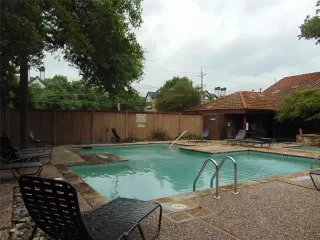Photo #4: 21255286 Listing 