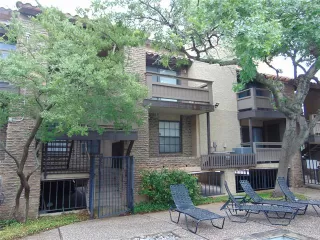Photo #5: 21255286 Listing 