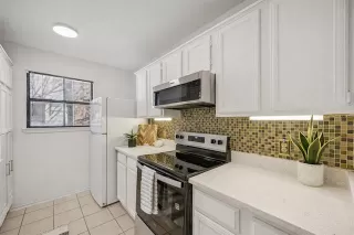 Photo #5: 21255404 Listing 