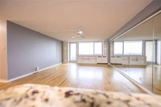 Photo #3: 21255749 Listing