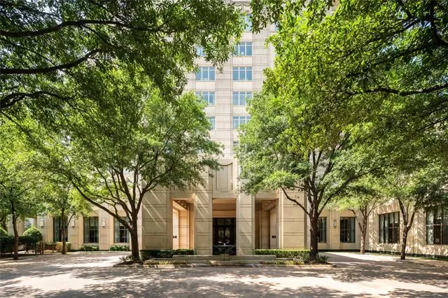 MLS: 21255813 Condo For Sale
