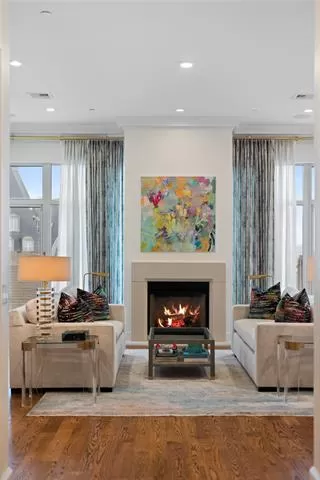 Photo #2: 21255813 Listing 