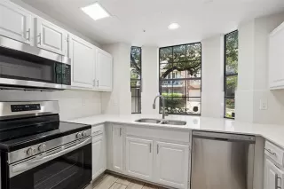 Photo #5: 21255890 Listing