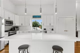 Photo #6: 21256139 Listing 
