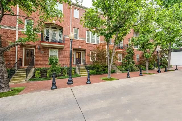 MLS: 21256291 Condo For Sale