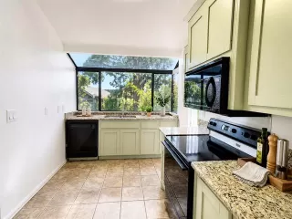 Photo #4: 21256578 Listing 