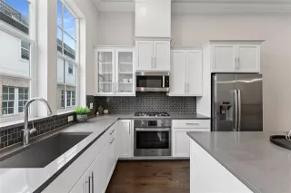 Photo #5: 21256641 Listing 