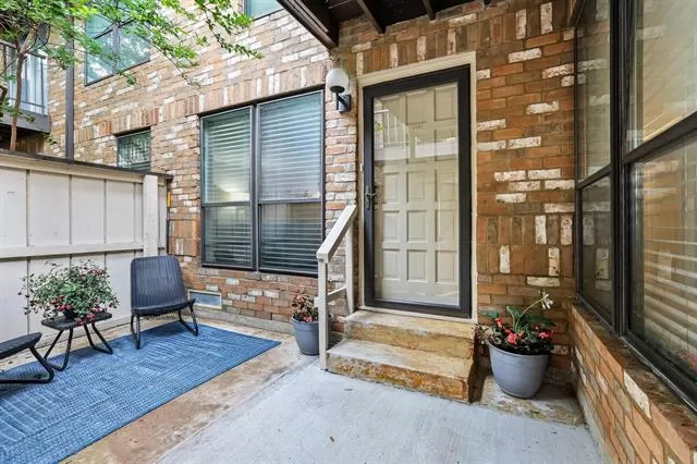 MLS: 21256832 Condo For Sale