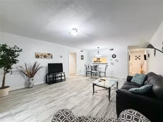 Photo #4: 21257174 Listing 