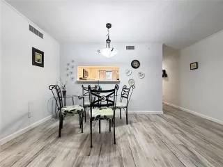 Photo #5: 21257174 Listing 