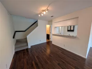 Photo #3: 21257479 Listing 
